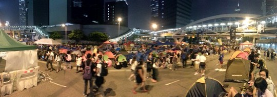 מפגינים בהונג קונג (צילום: אמנון לוטן)