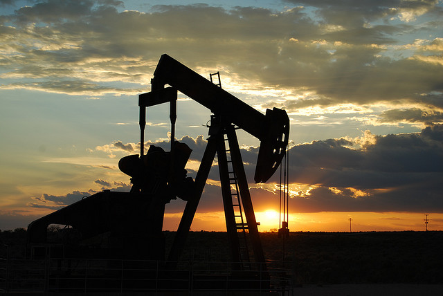 קידחו נפט, טקסס, ארה"ב (Paul Lowry CC BY 2.0)