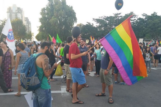 עצרת הקהילה הגאה מול עיריית באר שבע (דני בלר)