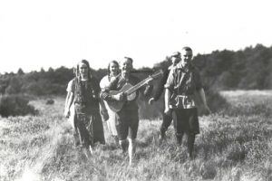 קבוצת נוער וואנדרפוגל בטיול 1926 (צילום באדיבות Archiv der deutschen Jugendbewegung)