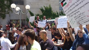 הפגנה לציון יום הנכבה באוניברסיטה העברית. (צילום:רענן פורשנר)