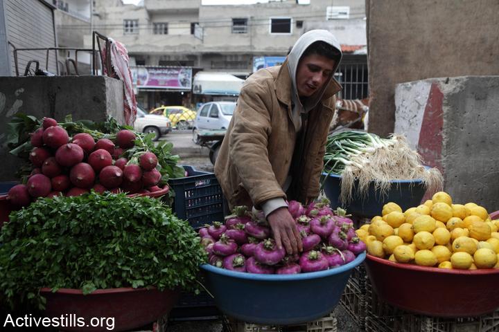 ירקות בשוק בעזה, פברואר 2012 (אן פאק/אקטיבסטילס)