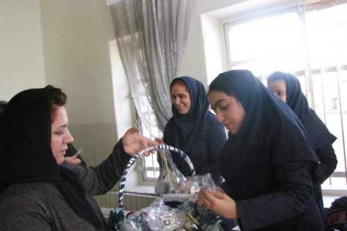 חגיגת חנוכה בבי"ס אתפאק בטהראן