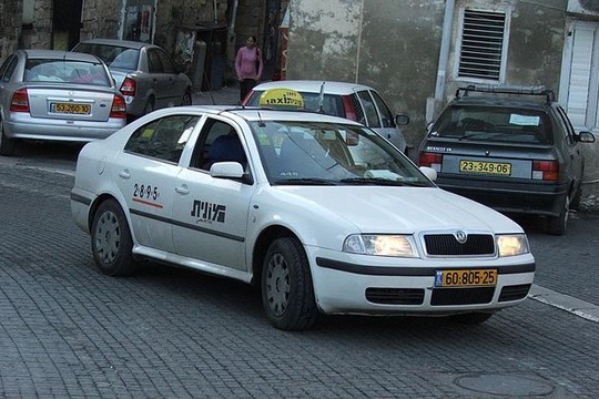 מונית (Krokodyl, Wikipedia CC BY 3.0)