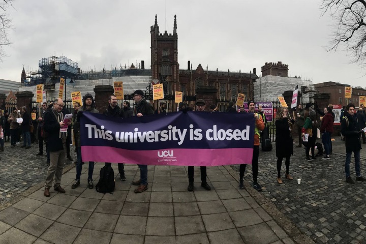 "אוניברסיטה זו סגורה". המחאה בבריטניה