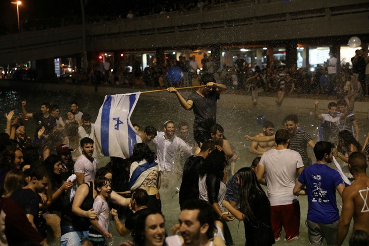 חגיגות בכיכר רבין אחרי הניצחון של נטע ברזילי באירוויזיון (אורן זיו / אקטיבסטילס)