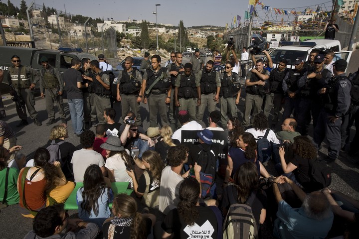 הפגנה בשייח' ג'ראח נגד הפינויים ב-2010. בשנים האחרונות ההפגנות הצטמצמו (צילום: אורן זיו / אקטיבסטילס) 