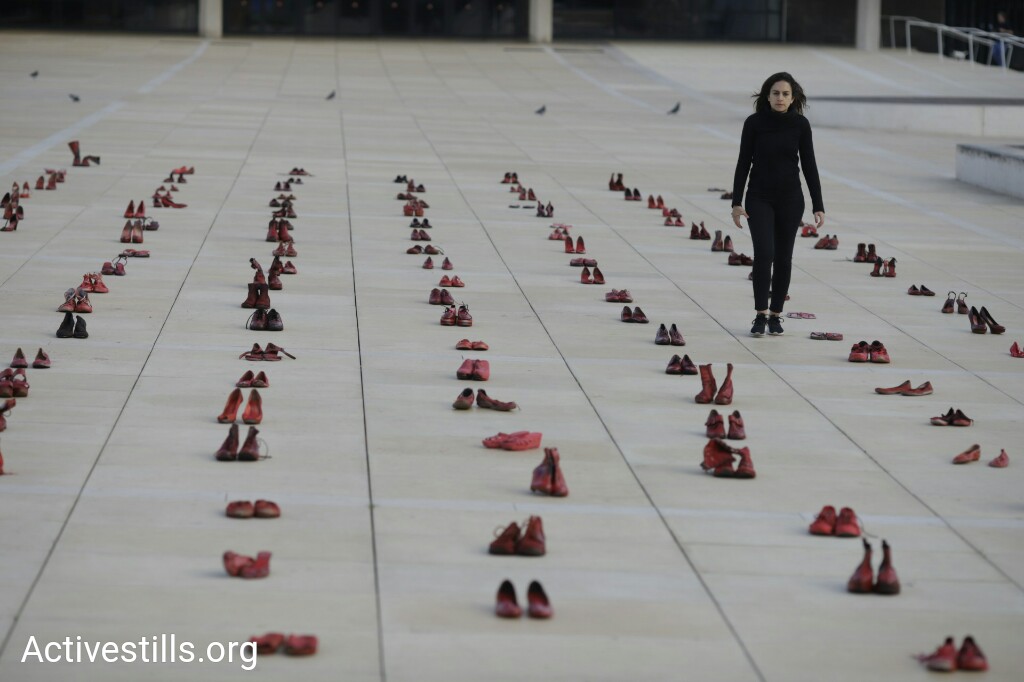 מייצד "נעליים אדומות" בכיכר הבימה בתל אביב (אורן זיו / אקטיבסטילס)