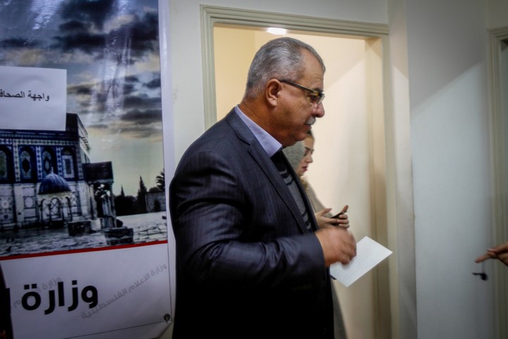 מוחמד ברכה, יו"ר ועדת המעקב וח"כ לשעבר, במסיבת עיתונאים בשכם, ינואר 2018 (צילום: נאסר אישתיה / פלאש 90)