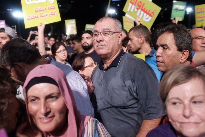 מוחמד ברכה בהפגנה נגד חוק הלאום בתל אביב, באוגוסט 2018 (צילום: תומר נויברג / פלאש 90)