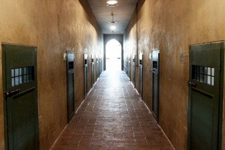 מסדרונות כלא אווין בטהראן (מאתר khabaronline.ir)