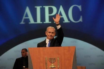 ראש הממשלה בנימין נתניהו מדבר בכנס של השדולה הפרו-ישראלית אייפק בוושינגטון (תמונה: עמוס בן גרשום / לע"מ)