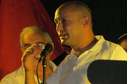 בנט, מדריך טיולים וסופרסטאר (צילום: רענן פורשנר)