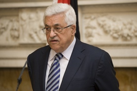 יו"ר הרשות הפלסטינית מחמוד עבאס בעת מסיבת עיתונאים בווייטהול