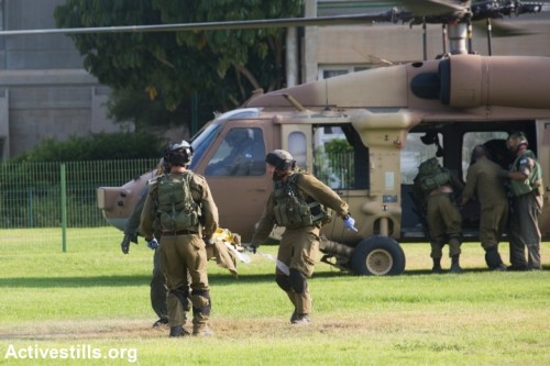 הליקופטר צבאי נוחת בסורוקה (יותם רונן / אקטיבסטילס) הליקופטר צבאי נוחת בסורוקה (יותם רונן / אקטיבסטילס)
