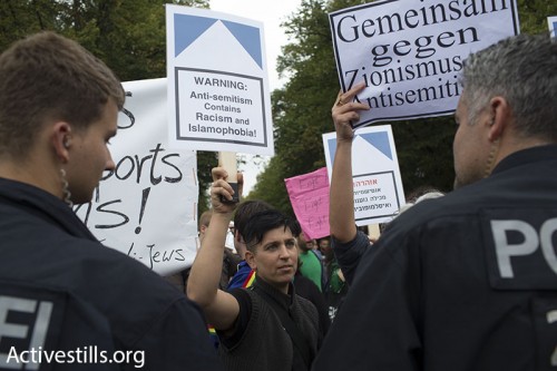 ברלין: אנטי-ציונים הצטרפו להפגנה נגד אנטישמיות