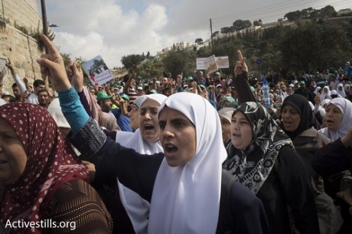 מאות הפגינו נגד כניסת פעילי ימין למסגד אל אקצא