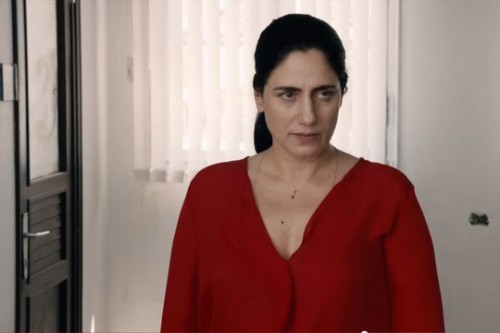 רונית אלקבץ (צילום מסך מתוך הסרט "גט")