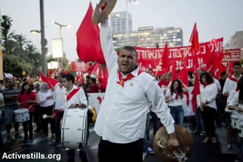 הפגנת אחד במאי, תל אביב (שירז גרינבאום / אקטיבסטילס) הפגנת אחד במאי, תל אביב (שירז גרינבאום / אקטיבסטילס)