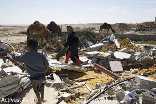 ביתה של משפחת זאנון מהכפר הבלתי מוכר ואדי אלנעם שנהרס. 18 במאי 2014 (אקטיבסטילס)