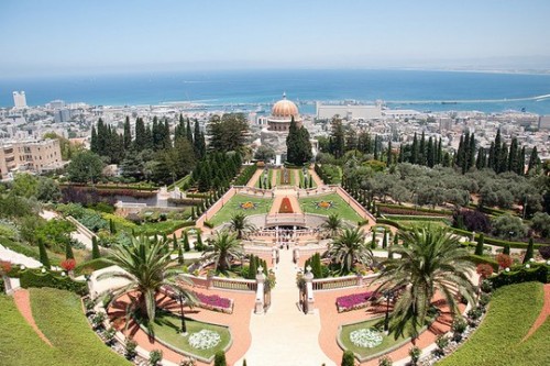 הגנים הבהאים, חיפה (Josh Evnin CC BY-SA 2.0) הגנים הבהאים, חיפה (Josh Evnin CC BY-SA 2.0)