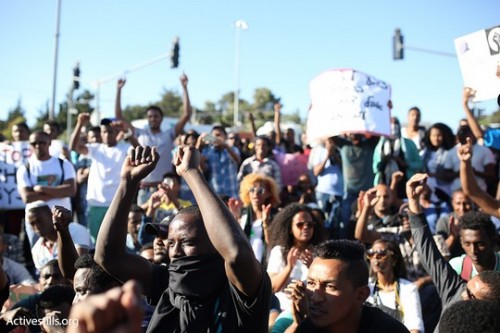 אלפי מפגינות ומפגינים יוצאי אתיופיה חוסמים כבישים בירושלים במחאה על אלימות משטרתית כלפי הקהילה (טלי מאייר/אקטיבסטילס)