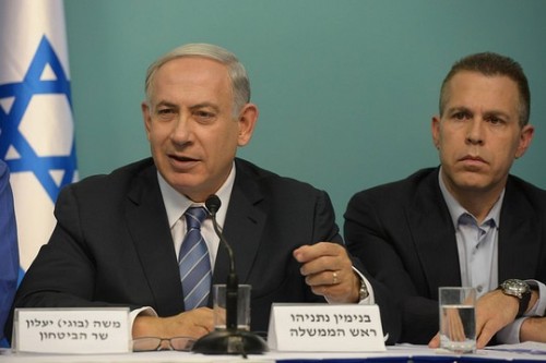 ראש הממשלה נתניהו והשר לבטחון פנים גלעד ארדן במסיבת עיתונאים בשל האירועים האלימים (צילום: עמוס בן גרשום, לע"מ) ראש הממשלה נתניהו והשר לבטחון פנים גלעד ארדן במסיבת עיתונאים בשל האירועים האלימים (צילום: עמוס בן גרשום, לע"מ)
