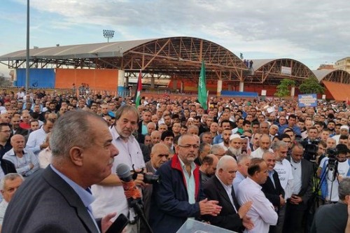 מוחמד ברכה נואם בפני עצרת המחאה באום אל-פחם (דוברות הרשימה המשותפת) מוחמד ברכה נואם בפני עצרת המחאה באום אל-פחם (דוברות הרשימה המשותפת)