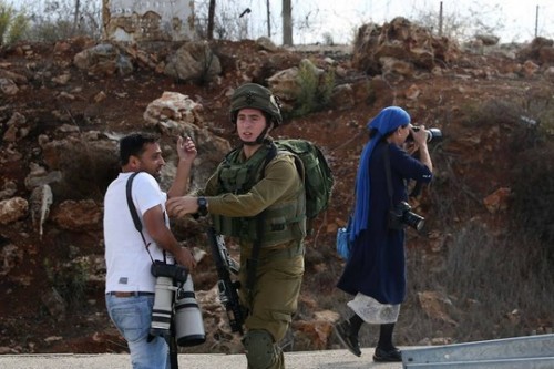 צלמי עיתונות בירושלים ובשטחים: הצבא והמשטרה נלחמים בנו