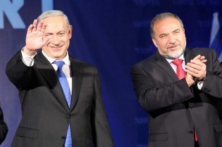 נתניהו וליברמן באירוע של "הליכוד-ביתנו". ינואר 2013. (יותם רונן/אקטיבסטילס)