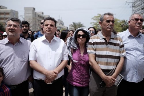 מוחמד ברכה, ג'מאל זחאלקה, חנין זועבי, איימן עודה ויוסף ג'בארין ביום הנכבה 2016, אוניברסיטת תל אביב (תומר נויברג / פלאש90) מוחמד ברכה, ג'מאל זחאלקה, חנין זועבי, איימן עודה ויוסף ג'בארין ביום הנכבה 2016, אוניברסיטת תל אביב (תומר נויברג / פלאש90)