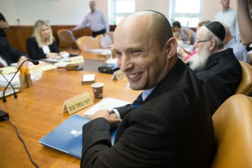 נפתלי בנט בישיבת ממשלה (אוהד צויגנברג / פלאש90) נפתלי בנט בישיבת ממשלה (אוהד צויגנברג / פלאש90)