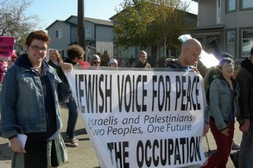 ביקורת על ישראל איננה אנטישמיות. הפגנת חברי קול יהודי לשלום, סיאטל, אוקטובר 2007 (צילום:(CC BY-SA 3.0 Joe Mabel)