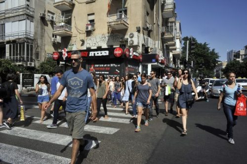 כל אשה שלישית עברה תקיפה מינית. רחוב בתל אביב. אילוסטרציה (סרג' אטל/פלאש90)