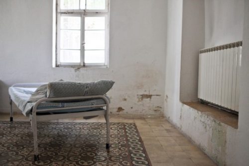 חדר אשפוז לנפגעי נפש בכפר שאול, ירושלים (נועם מוסקוביץ / פלאש90)
