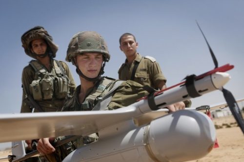 חיילים מיחידת "רוכבי השמיים" המפעילים כתב"מים מתוצרת "אלביט מערכות" במהלך אימון בצאלים. (צילום: מרים אלסטר/פלאש90) חיילים מיחידת "רוכבי השמיים" המפעילים כתב"מים מתוצרת "אלביט מערכות" במהלך אימון בצאלים. (צילום: מרים אלסטר/פלאש90)