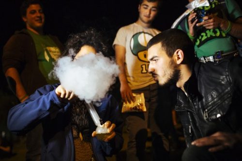 ליל הבאנגים הראשון שנערך ב-20.4.2014 מול הכנסת (צילום: מתניה טאוסיג/פלאש90)