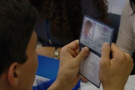 למי את שייכת, אשה? אילוסטרציה (רחל סירוטי / פלאש90)