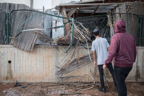 פגיעת קסאם בבית בשדרות, ביולי 2018 (צילום: הדס פרוש/פלאש90) פגיעת קסאם בבית בשדרות, ביולי 2018 (צילום: הדס פרוש/פלאש90)
