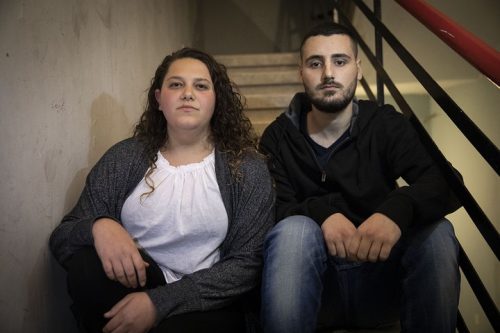 הסרבן שבחופשה מהכלא, והסרבנית שבדרך לכלא. אדם רפאלוב ויסמין ערן ורדי במפגש עם מארגן צעדות השיבה בעזה (אורן זיו / אקטיבסטילס) הסרבן שבחופשה מהכלא, והסרבנית שבדרך לכלא. אדם רפאלוב ויסמין ערן ורדי במפגש עם מארגן צעדות השיבה בעזה (אורן זיו / אקטיבסטילס)