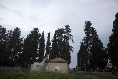 המדינה נתנה יד לאפשר אפליה שלכאורה אסורה במגילת העצמאות. מושב כפר ברוך (צילום: ליאור מזרחי / פלאש 90) המדינה נתנה יד לאפשר אפליה שלכאורה אסורה במגילת העצמאות. מושב כפר ברוך (צילום: ליאור מזרחי / פלאש 90)