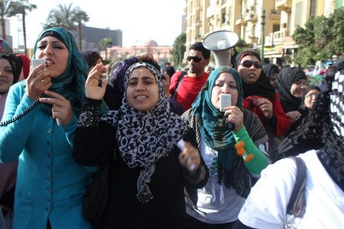סקר: 56 אחוז מהגברים הערבים במזה"ת מוכנים לראש ממשלה אשה
