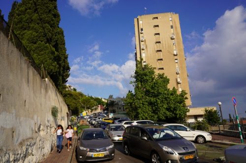 רחוב עבאס בחיפה (צילום: מריה זרייק) רחוב עבאס בחיפה (צילום: מריה זרייק)