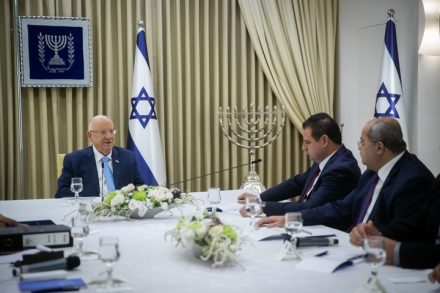 ראשי הרשימה המשותפת נפגשים עם הנשיא ראובן ריבלין בירושלים, לצורך המלצה על בני גנץ לראשות הממשלה (צילום: יונתן זינדל / פלאש90)
