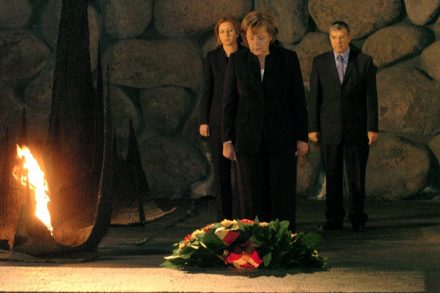 קנצלרית גרמניה אנגליה מרקל ביד ושם, ב-2007 (צילום: יוסי זמיר / פלאש90)