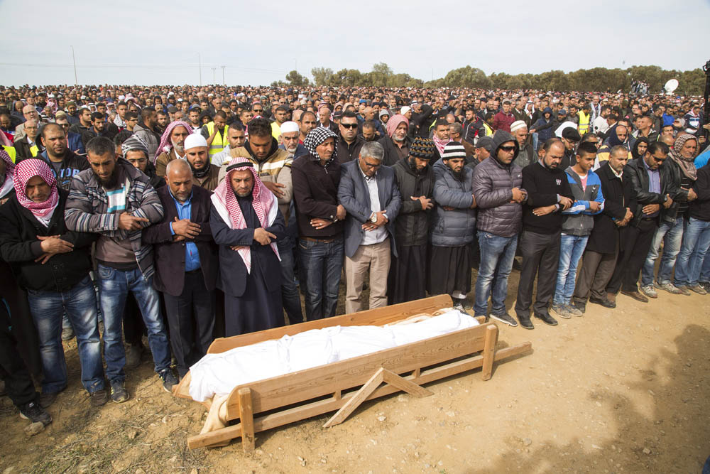 הלוויתו של יעקוב אבו אלקיעאן. המשטרה עיכבה את הלוויה בכמה ימים (צילום: קרן מנור/ אקטיבסטילס)