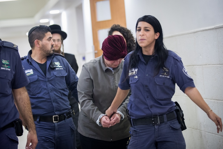 מלכה לייפר, שמבוקשת באוסטרליה בחשד להתעללות מינית, בבית המשפט בירושלים בפברואר 2018 (צילום: יונתן זינדל / פלאש90)