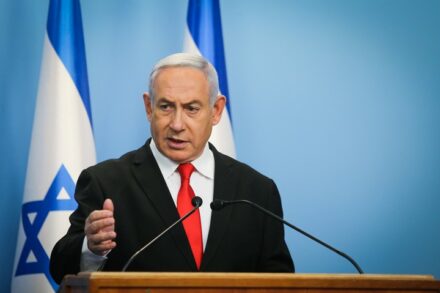 ראש הממשלה, בנימין נתניהו, במסיבת עיתונאים בירושלים, ב-12 במרץ 2020 (צילום: אלכס קולומויסקי)