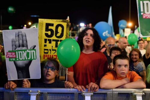 השמאל הציוני הוא צל של מה שהיה. עליית המשותפת יכולה לתת לו חיים. הפגנה של שלום עכשיו נגד הכיבוש (צילום: גילי יערי / פלאש 90)