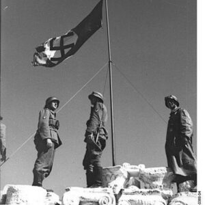הדגל הנאצי על האקרופוליס במאי 1941 (צילום: באדיבות ה-Bundesarchiv)